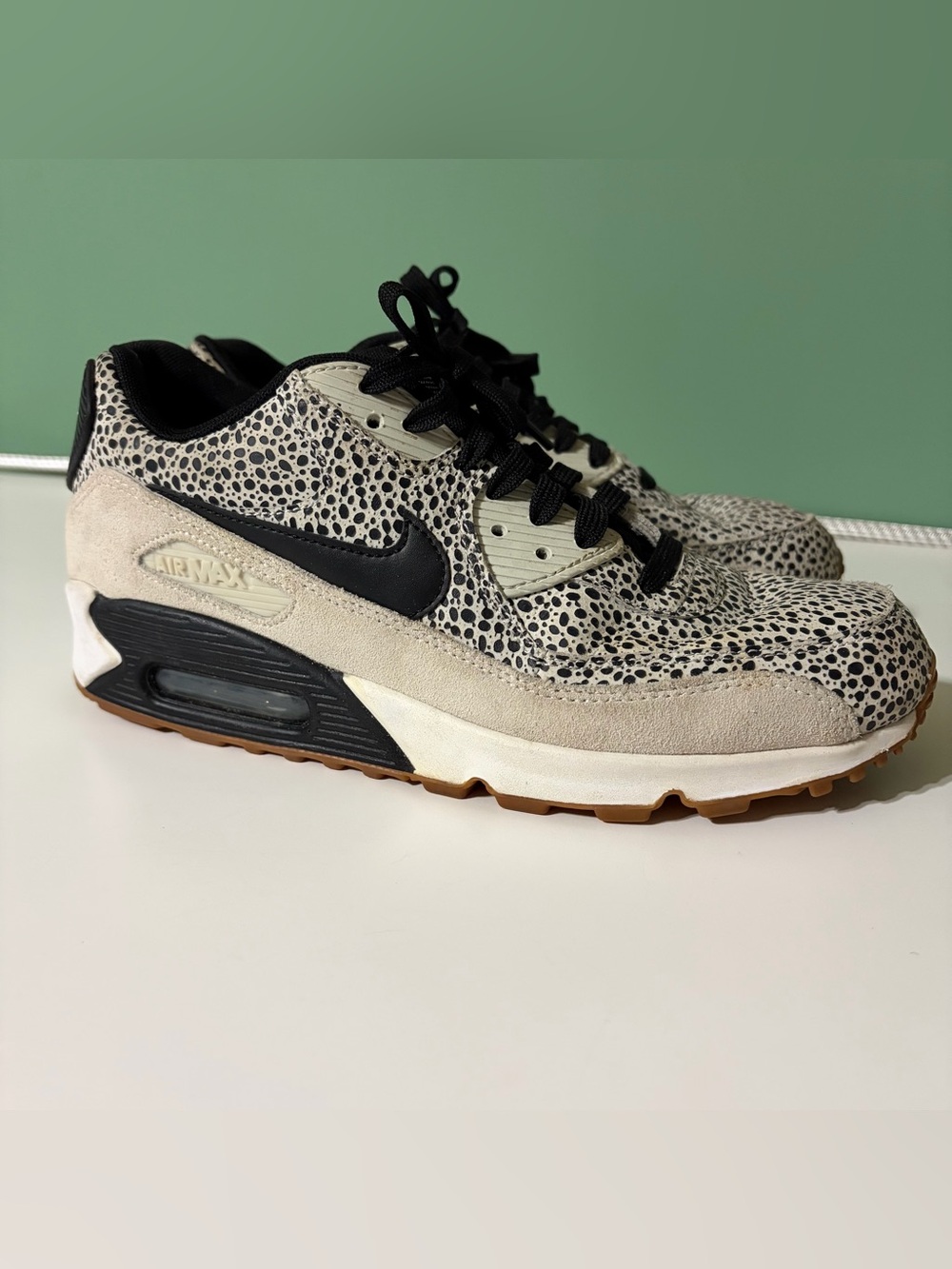 Nike Women’s Air Max Safari Dot Print Sneakers in Black and Cream Size 9.5